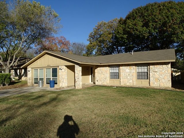 8514 GLEN CT, San Antonio, TX 78239