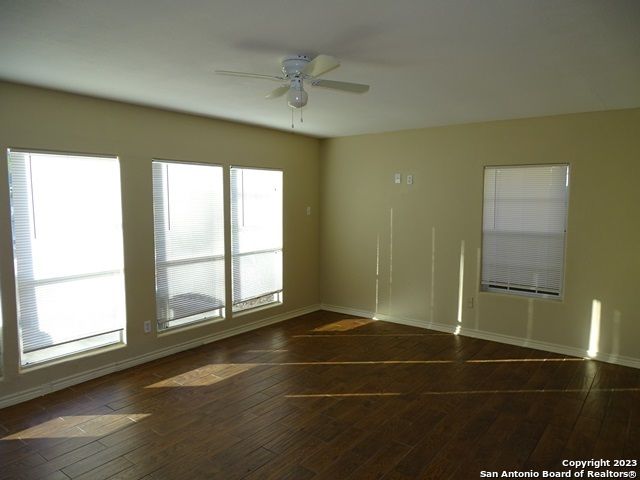 8514 GLEN CT, San Antonio, TX 78239