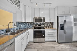 900 SW 125th Way 105R, Pembroke Pines, FL 33027
