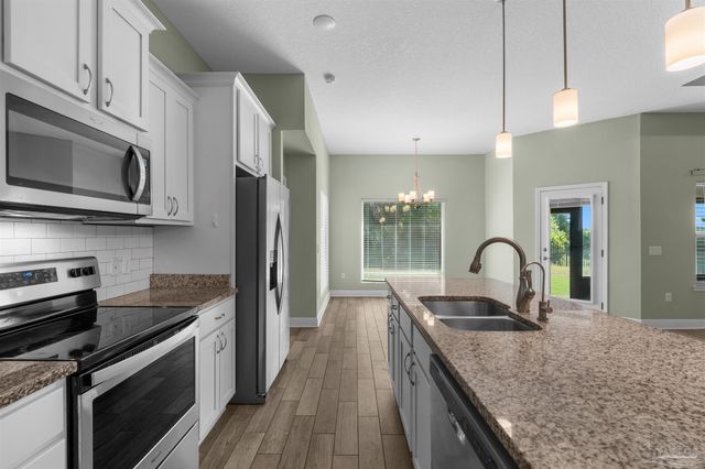 1264 Redwood Ln, Gulf Breeze, FL 32563