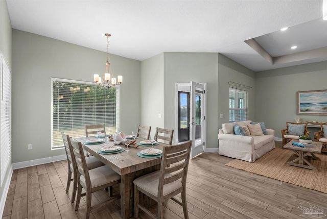 1264 Redwood Ln, Gulf Breeze, FL 32563