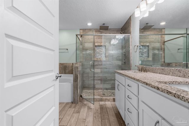 1264 Redwood Ln, Gulf Breeze, FL 32563