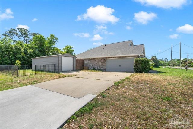 1264 Redwood Ln, Gulf Breeze, FL 32563