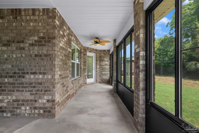 1264 Redwood Ln, Gulf Breeze, FL 32563
