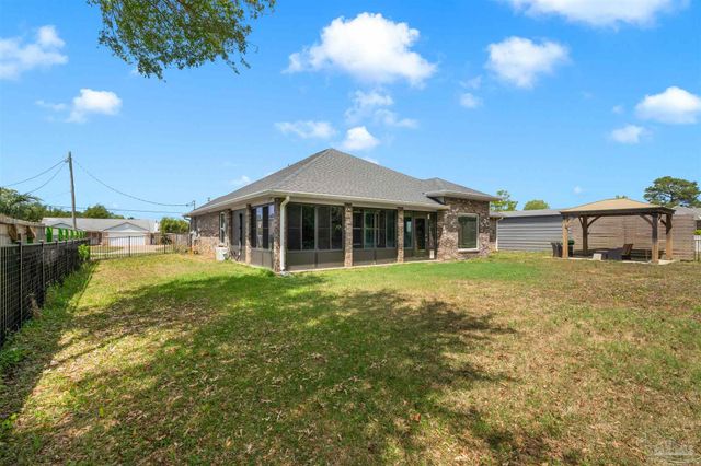 1264 Redwood Ln, Gulf Breeze, FL 32563