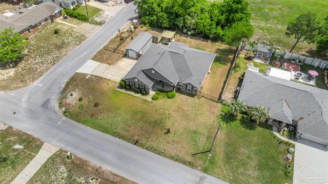 1264 Redwood Ln, Gulf Breeze, FL 32563