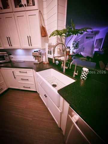 100 9th Ave, Bluffton, SC 29910