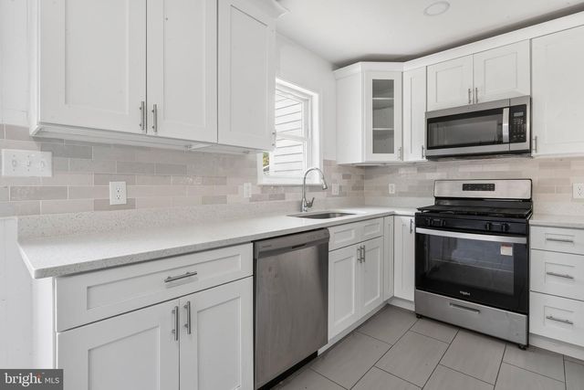 10606 WAKEMAN DR, Fredericksburg, VA 22407