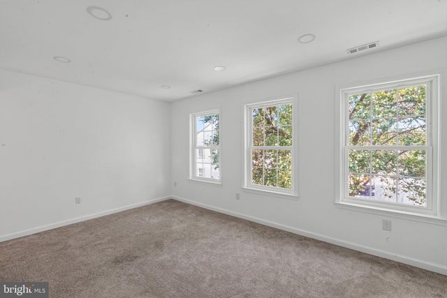 10606 WAKEMAN DR, Fredericksburg, VA 22407