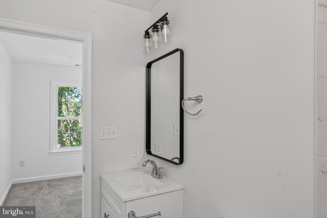 10606 WAKEMAN DR, Fredericksburg, VA 22407