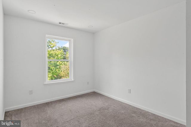 10606 WAKEMAN DR, Fredericksburg, VA 22407