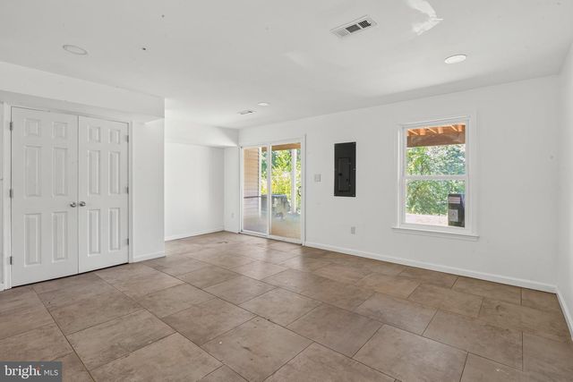 10606 WAKEMAN DR, Fredericksburg, VA 22407
