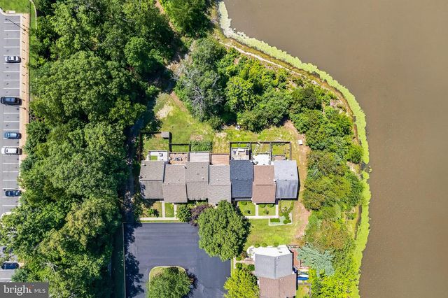 10606 WAKEMAN DR, Fredericksburg, VA 22407