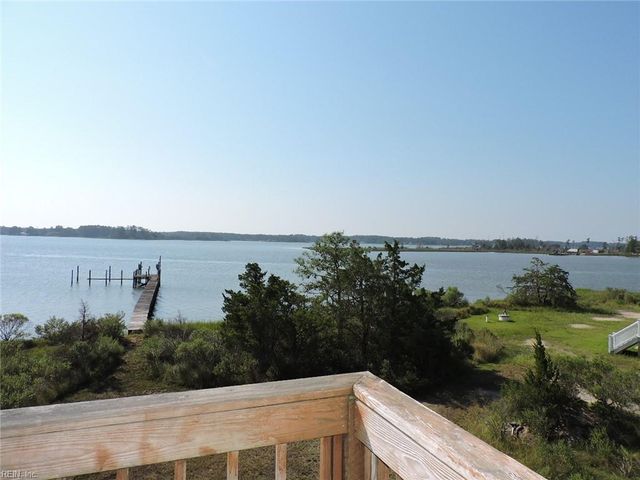 3789 Coates LN, Hayes, VA 23072