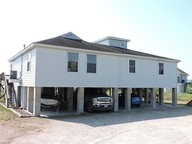3789 Coates LN, Hayes, VA 23072