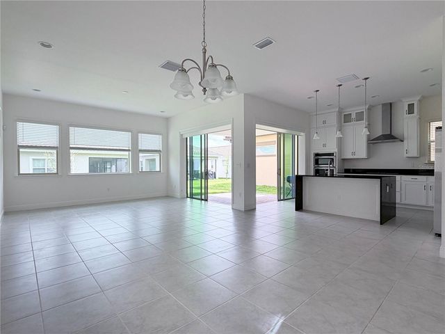 13214 WINTERTON LANE, Orlando, FL 32832