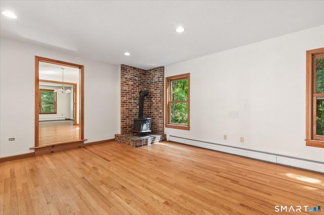 244 Paine Road, Pomfret, CT 06259