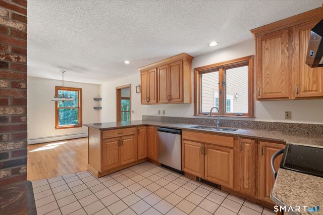 244 Paine Road, Pomfret, CT 06259