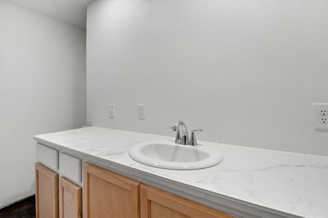 523 S Eastern Street, Keene, TX 76031