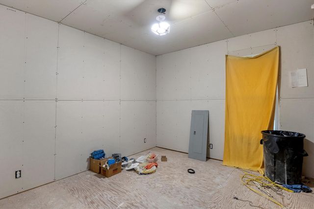 523 S Eastern Street, Keene, TX 76031
