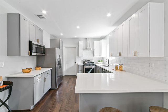 815 Wilkes Street, Houston, TX 77009