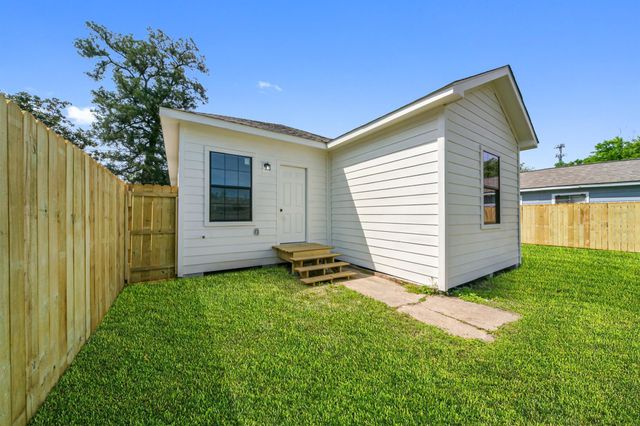 815 Wilkes Street, Houston, TX 77009