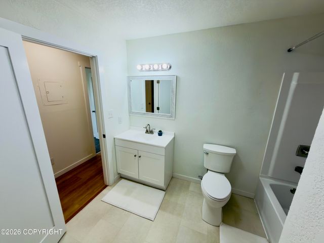 6124 E 21st Avenue, Anchorage, AK 99504
