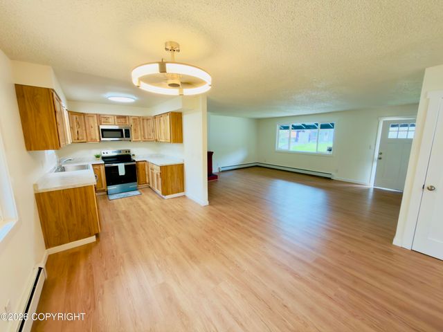 6124 E 21st Avenue, Anchorage, AK 99504