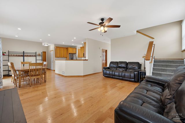 11646 Leland Lane, Huntley, IL 60142