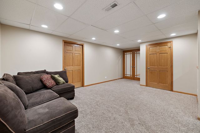 11646 Leland Lane, Huntley, IL 60142