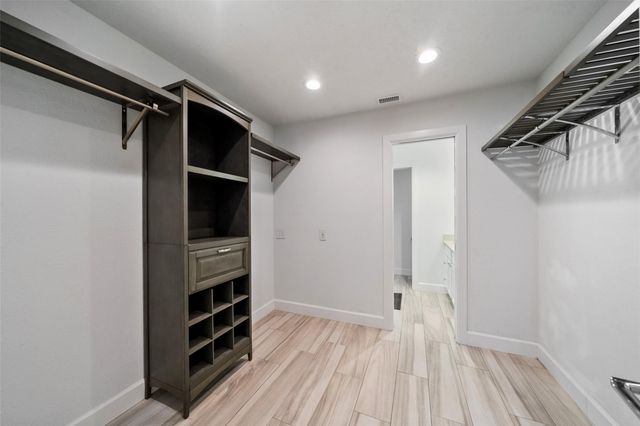 499 Mississippi Park, Conroe, TX 77302