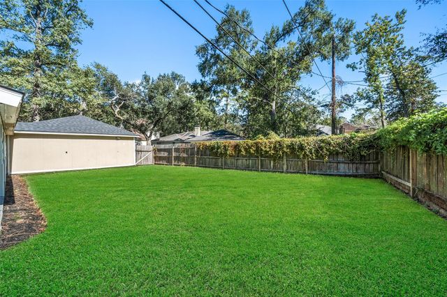 499 Mississippi Park, Conroe, TX 77302