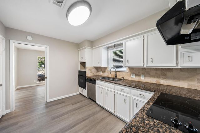 499 Mississippi Park, Conroe, TX 77302