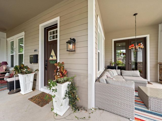 710 36TH AVENUE N, St Petersburg, FL 33704
