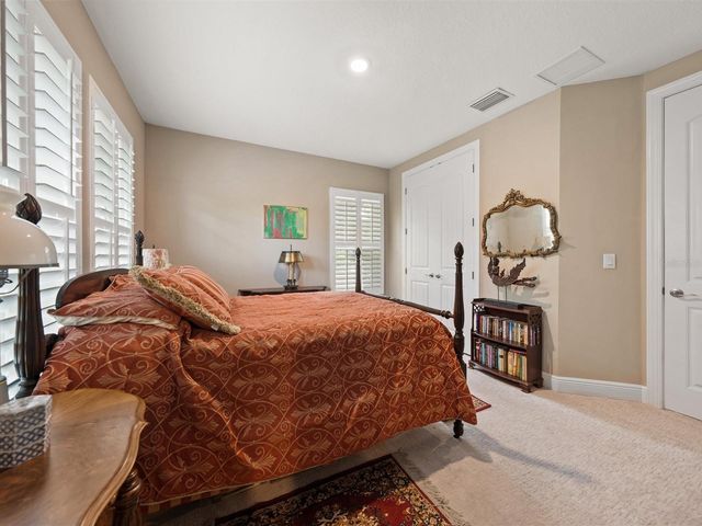 710 36TH AVENUE N, St Petersburg, FL 33704