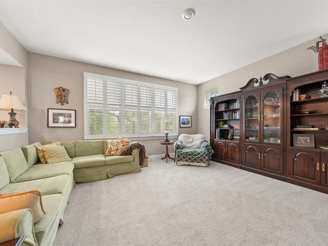 710 36TH AVENUE N, St Petersburg, FL 33704
