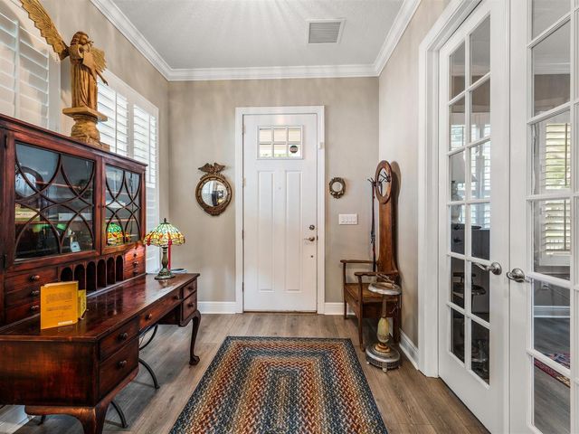 710 36TH AVENUE N, St Petersburg, FL 33704