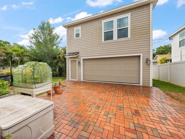 710 36TH AVENUE N, St Petersburg, FL 33704