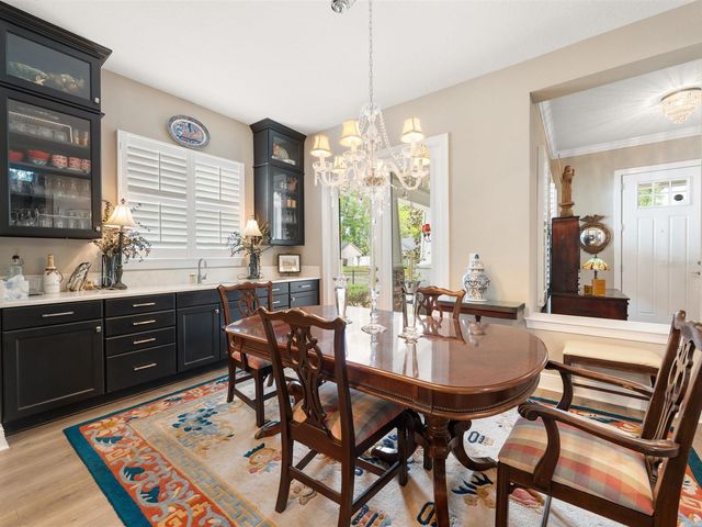 710 36TH AVENUE N, St Petersburg, FL 33704