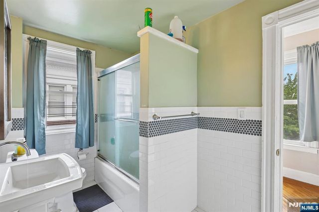 711-713 Degraw Avenue, Newark, NJ 07104