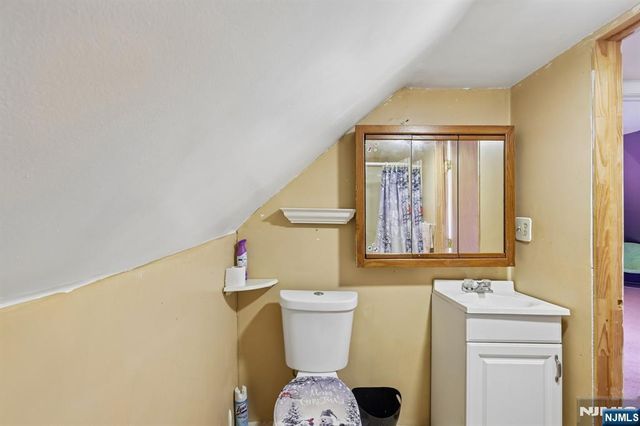 711-713 Degraw Avenue, Newark, NJ 07104