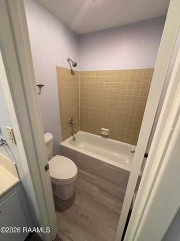 220 Doucet Road 258h, Lafayette, LA 70503
