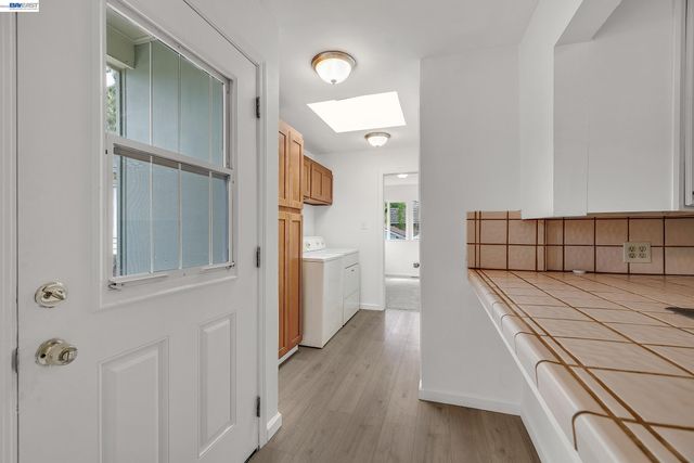 1947 E St, Hayward, CA 94541