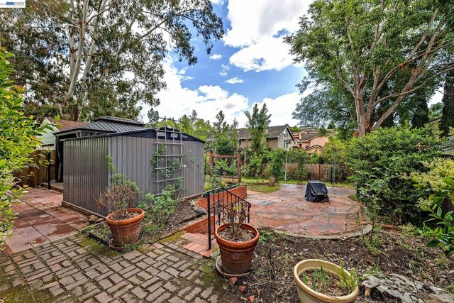 1947 E St, Hayward, CA 94541