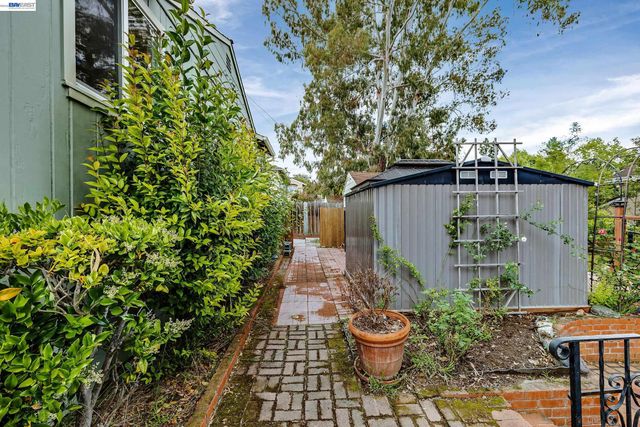 1947 E St, Hayward, CA 94541