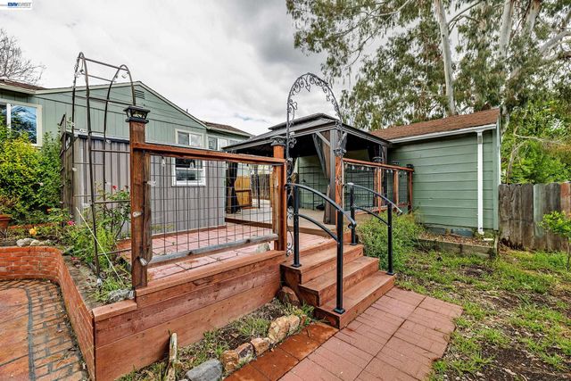 1947 E St, Hayward, CA 94541