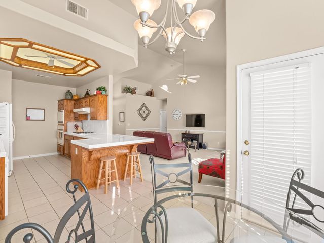 2887 E Christopher Drive, Fresno, CA 93720