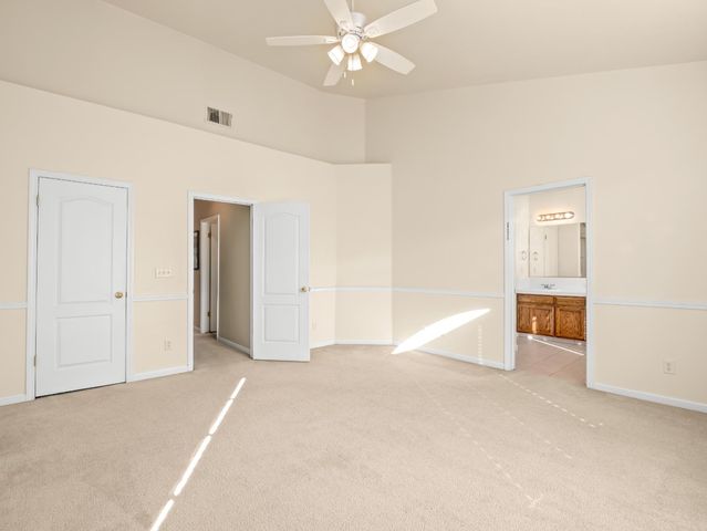 2887 E Christopher Drive, Fresno, CA 93720