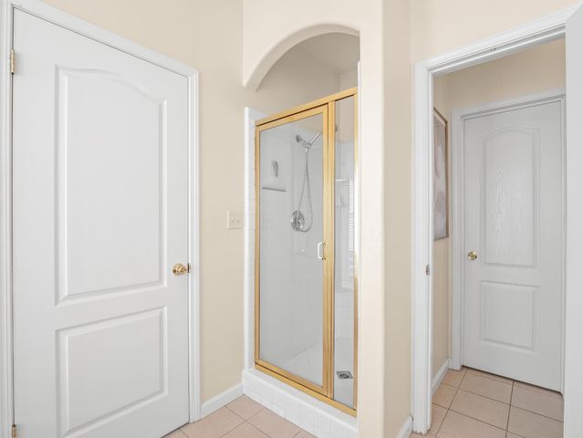 2887 E Christopher Drive, Fresno, CA 93720