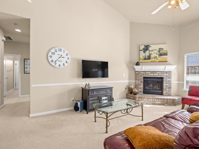 2887 E Christopher Drive, Fresno, CA 93720